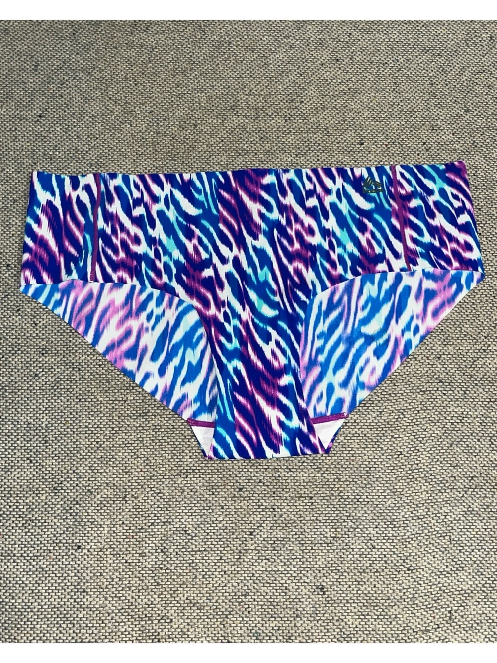 Vintage Smooth Laser Cut No Panty Line Reebok Panties Purple Animal Print Blue M